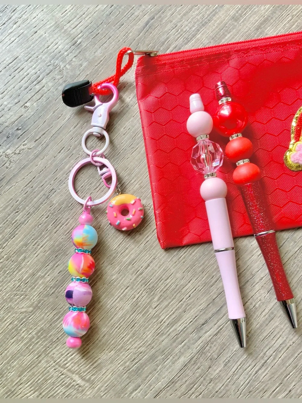 NEW📚 Homemade Crafted Beaded Pens & Bag Charm w/ Pouch